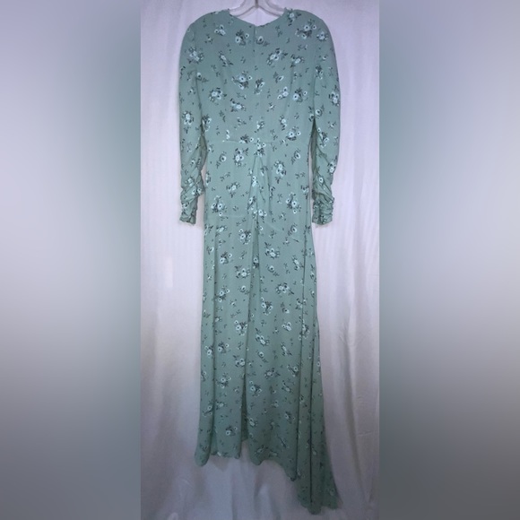 Veiled Collections Long Sleeve Green Maxi Dress - Picture 5 of 14